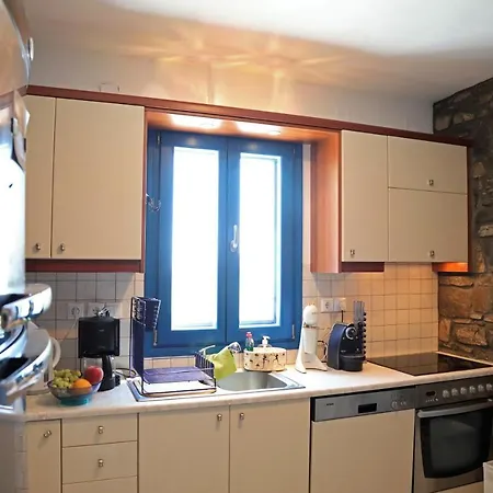 Дом отдыха Zoe With Seaview Near Golden