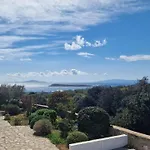 Zoe With Seaview Near Golden * クリシ・アクティ