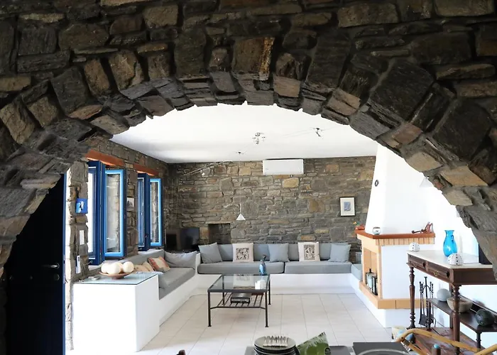 Zoe With Seaview Near Golden